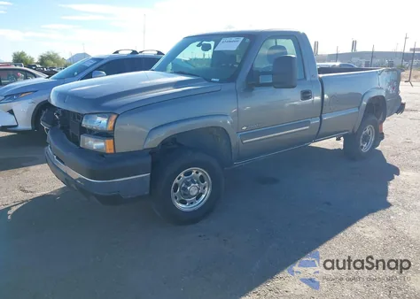 2006 Chevrolet Silverado 2500Hd Lt1 z USA, uszkodzony, nr VIN 1GCHK24U86E152092